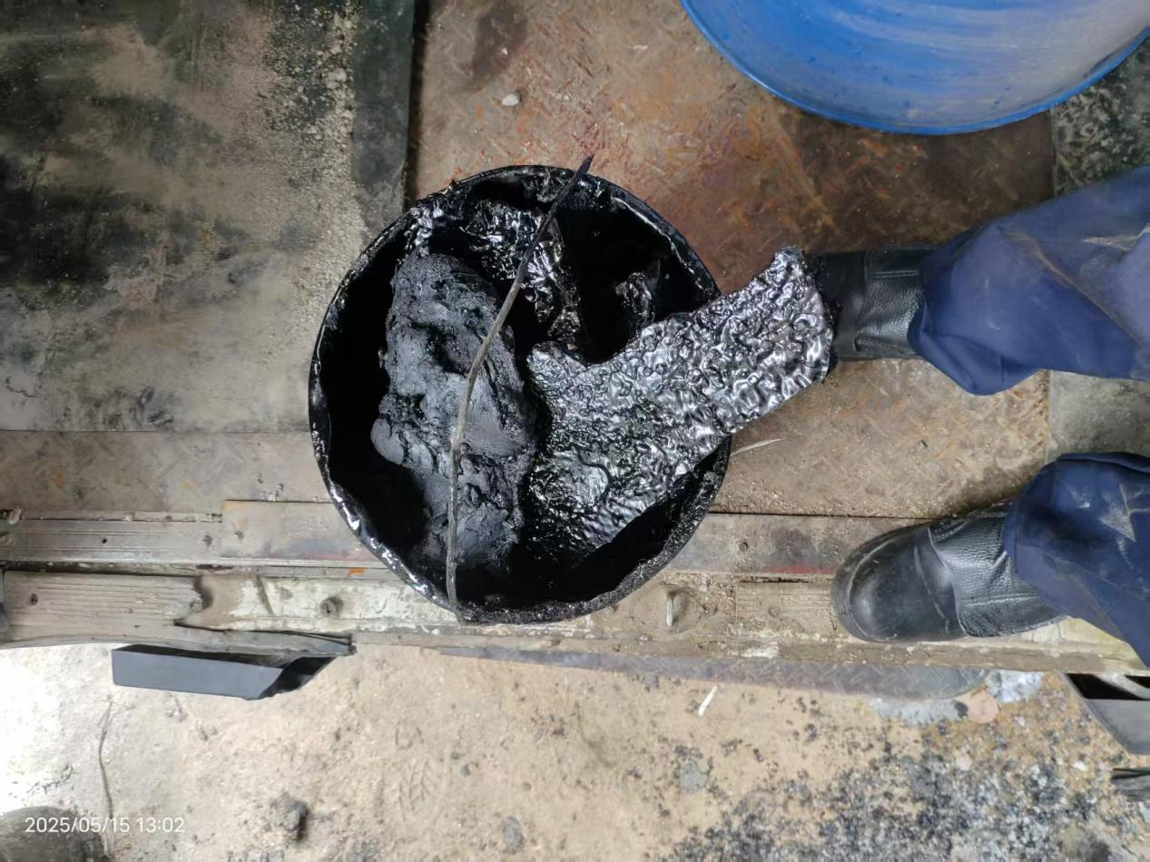 武漢某城建隊站區(qū)瀝青罐清洗